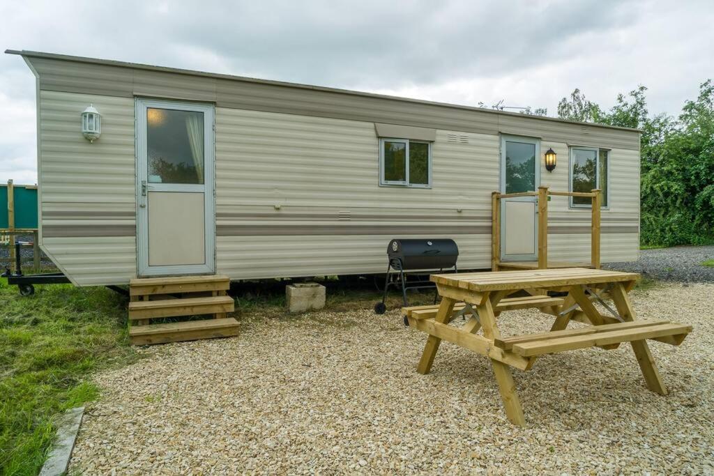 Wind In The Willows: Sleeps 4, Kitchen, Bathroom, Lounge, Wifi Napton on The Hill Exterior foto